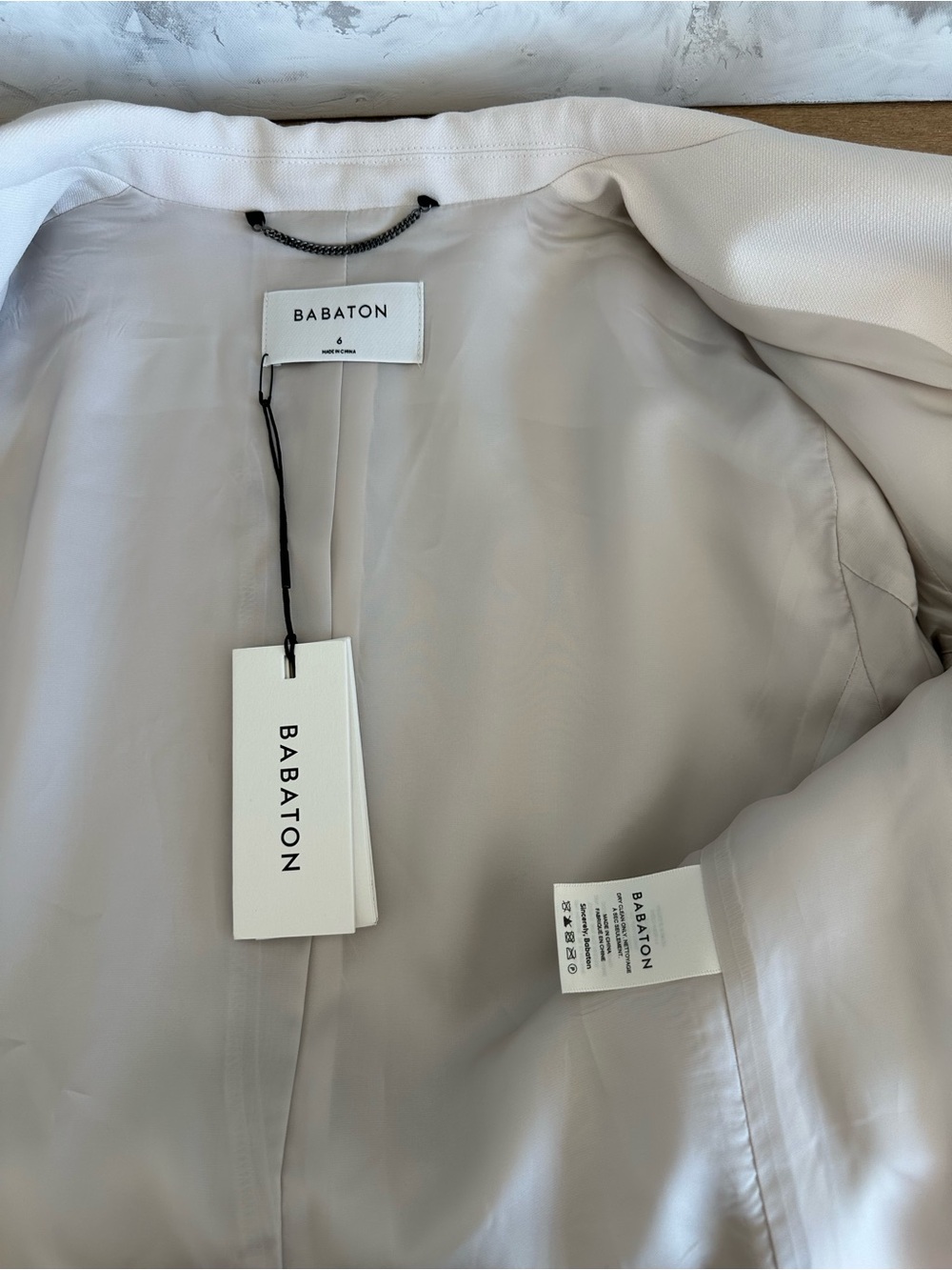 Babaton Double-Breasted Light Cream Blazer - Picture 3 of 5